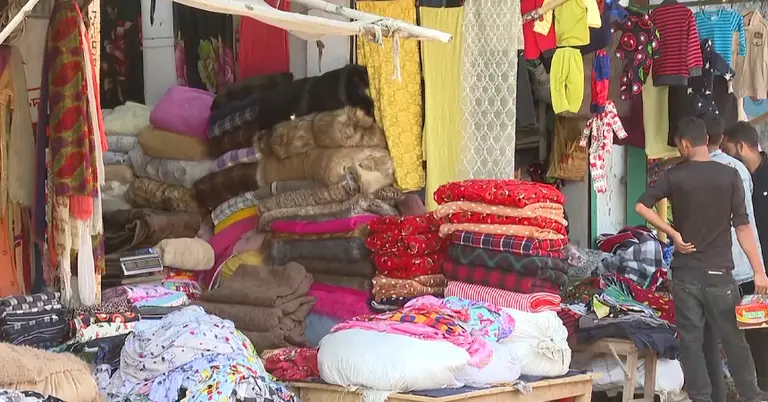 সৈয়দপুরের কম্বলের দোকান